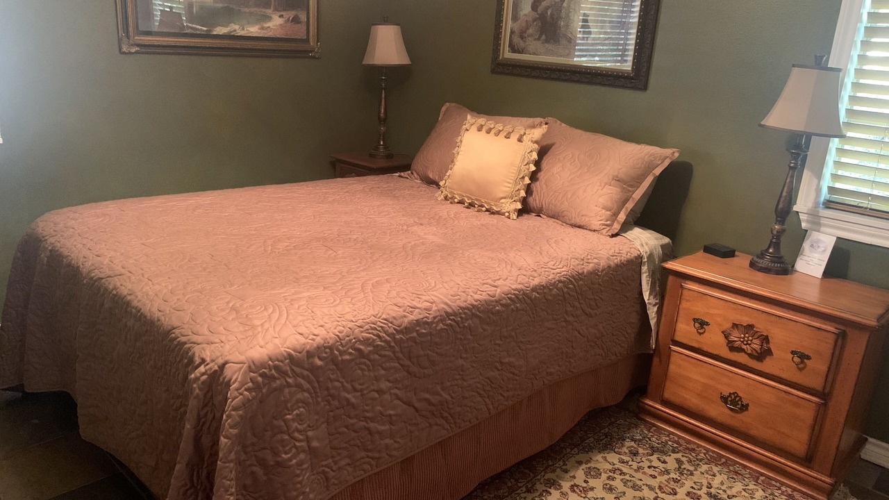 Photo of Bedroom in Holly Lake Ranch