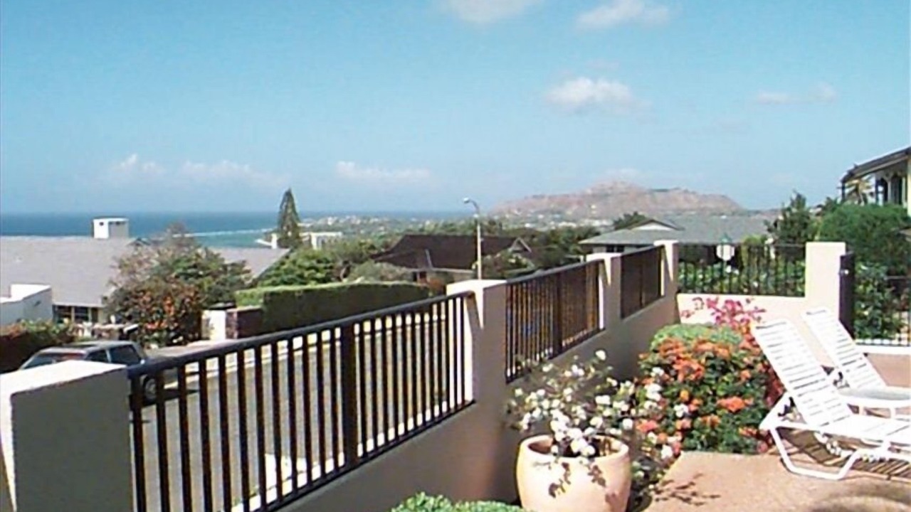 Photo of Patio Balcony in Waialae Iki Ridge