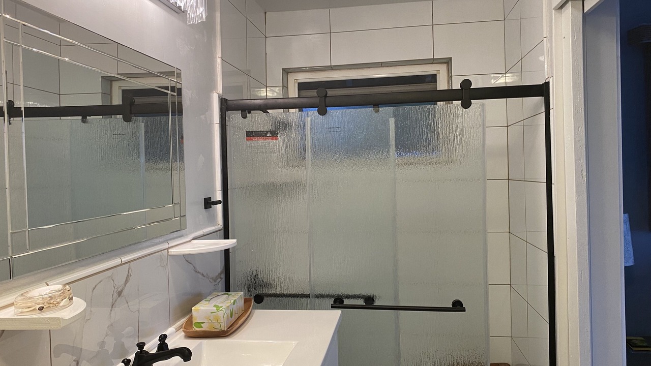 Photo of Bathroom in Waialae Iki Ridge