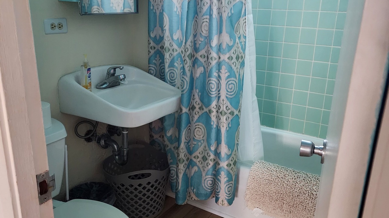 Photo of Bathroom in Waikiki