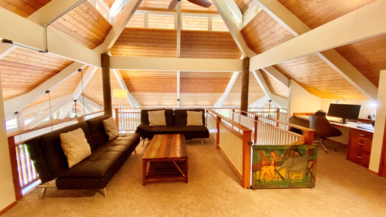 Photo of Livingroom in Halama Street