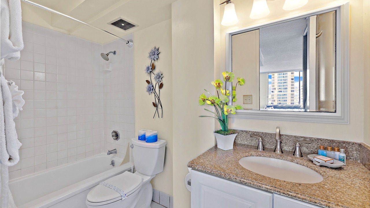Photo of Bathroom in Waikiki