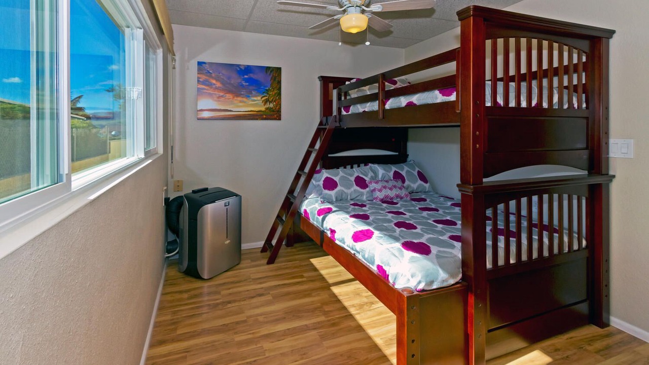 Photo of Bedroom in Portlock
