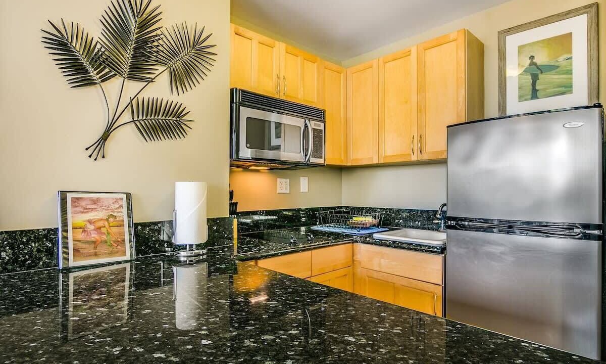 Photo of Kitchen in Diamond Head - Kapahulu - St. Louis