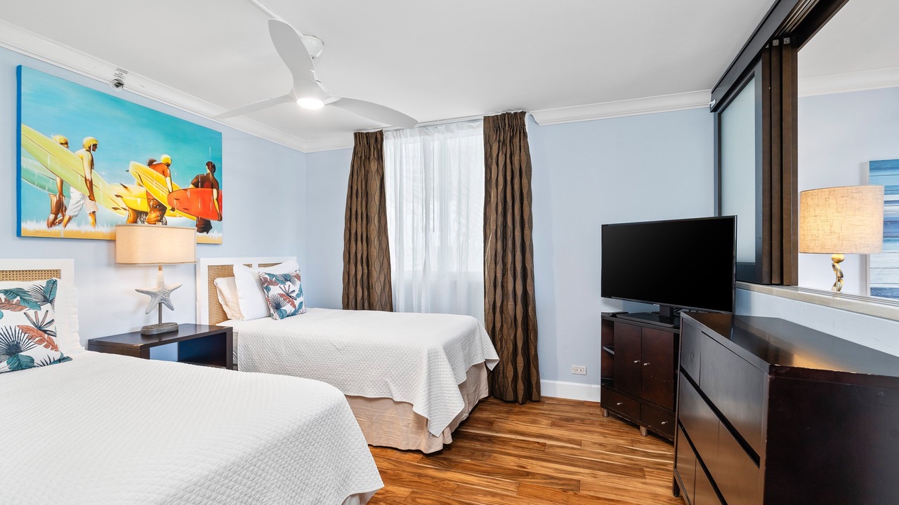 Photo of Bedroom in Waikiki