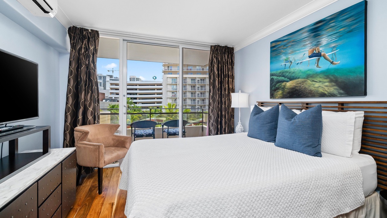 Photo of Bedroom in Waikiki