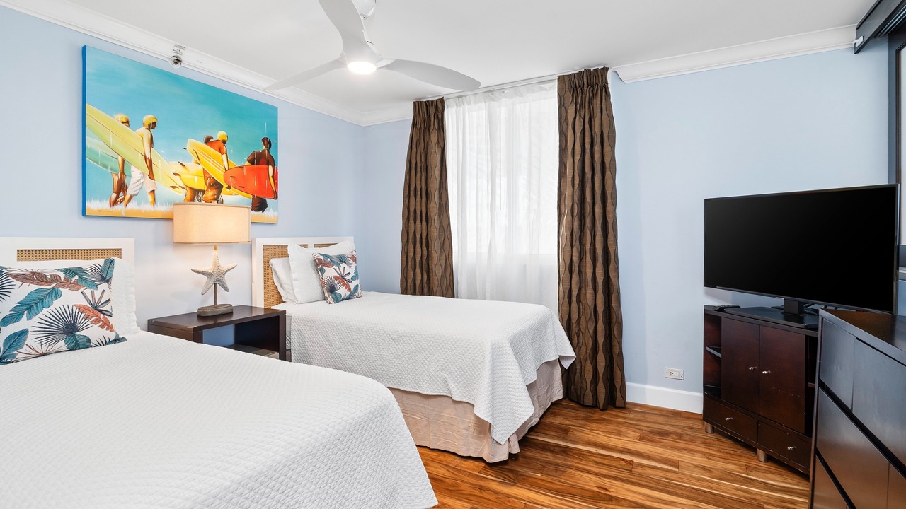 Photo of Bedroom in Waikiki
