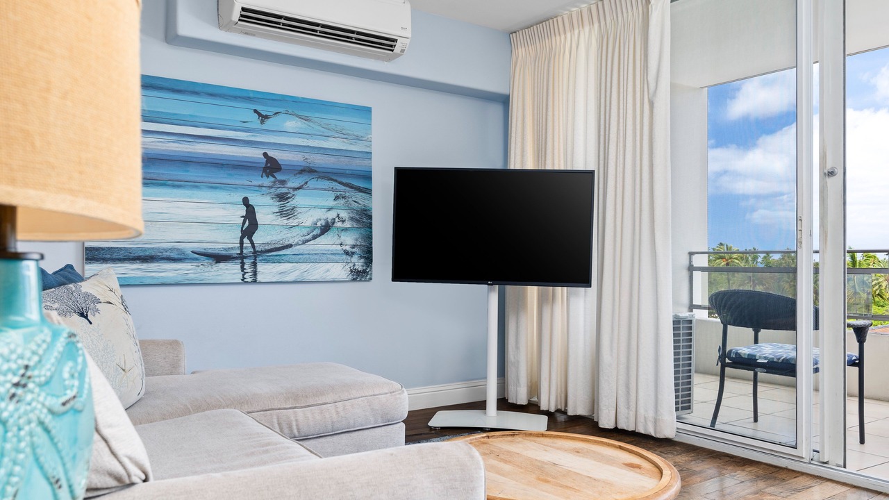 Photo of Livingroom in Waikiki
