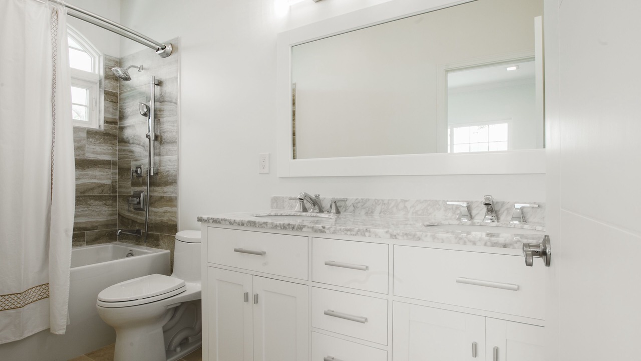 Photo of Bathroom in Portlock