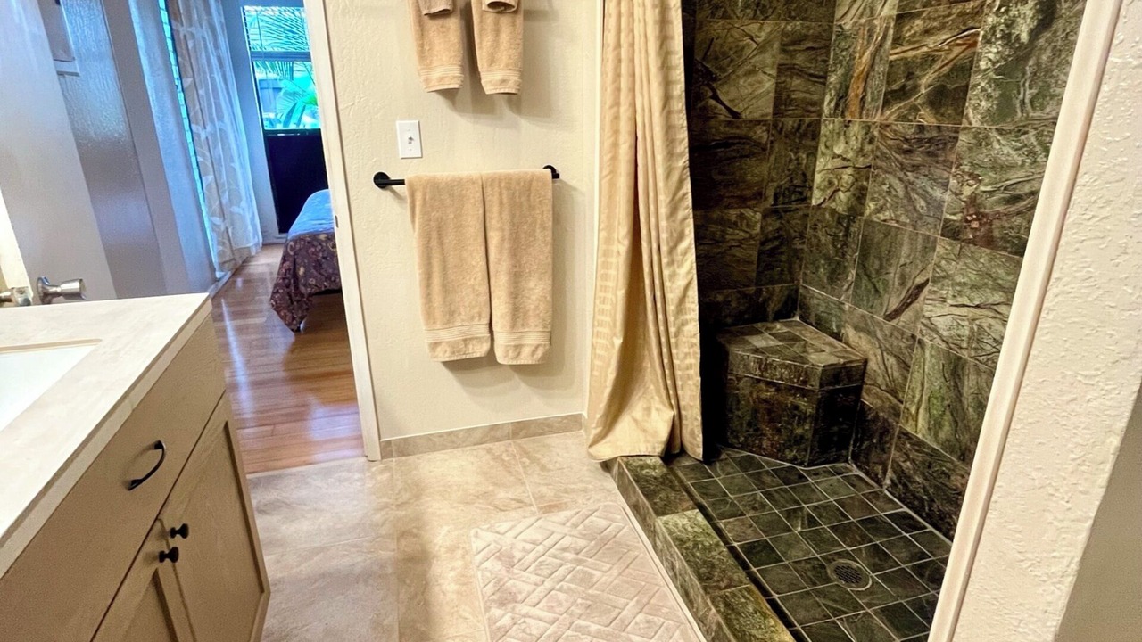 Photo of Bathroom in Punaluu