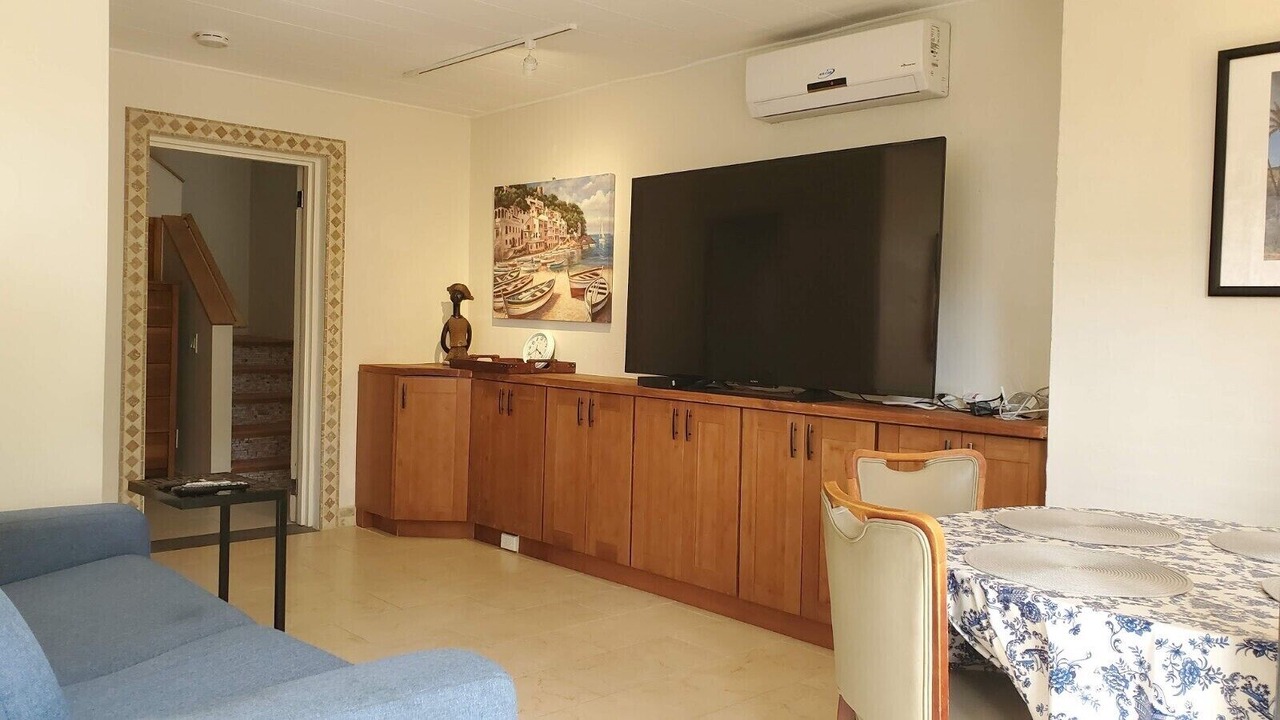 Photo of Livingroom in Downtown Honolulu