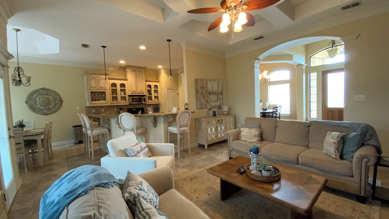 Photo of Livingroom in Laguna Vista