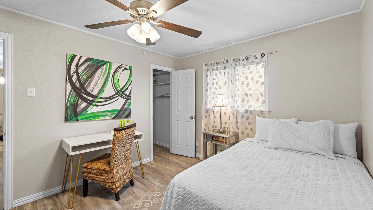 Photo of Bedroom in The Colony