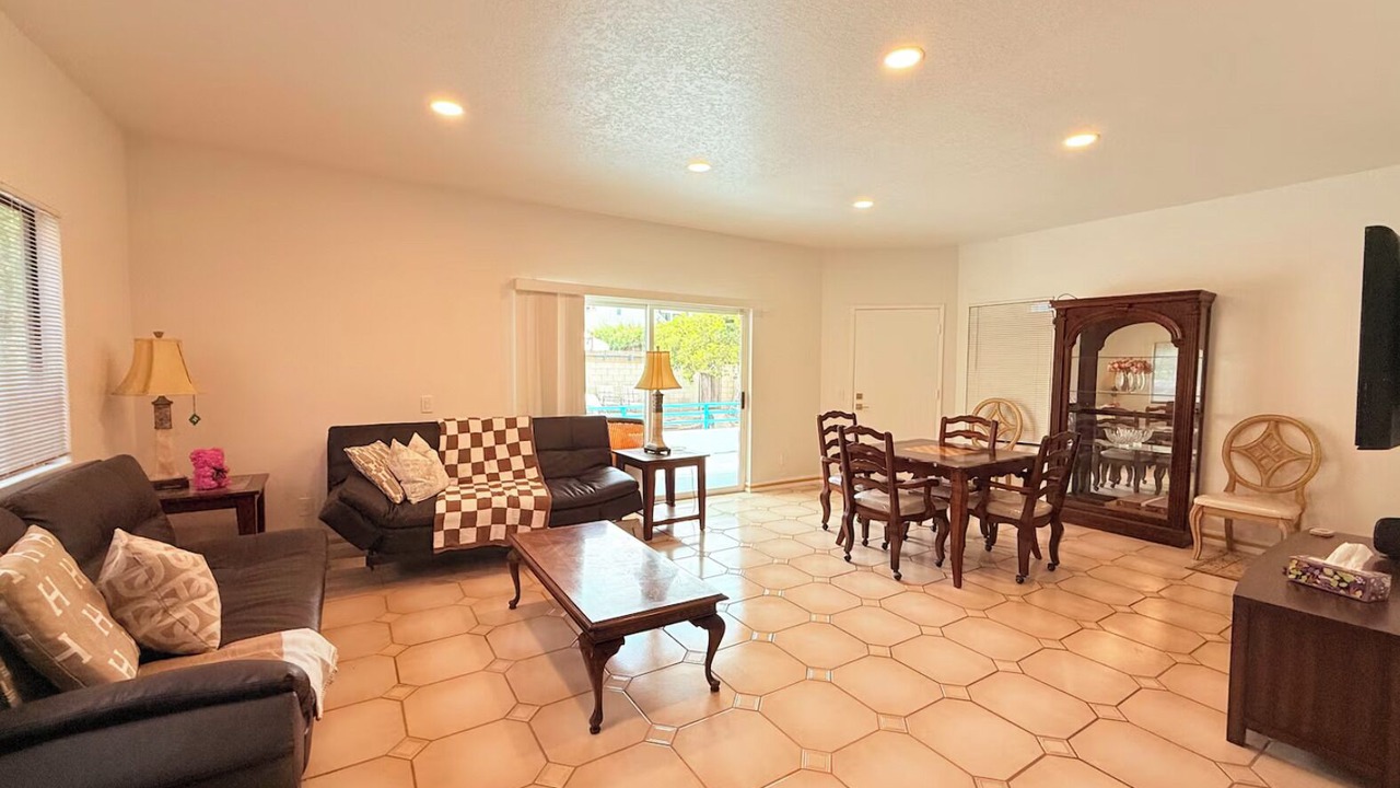 Photo of Livingroom in Del Mar Heights