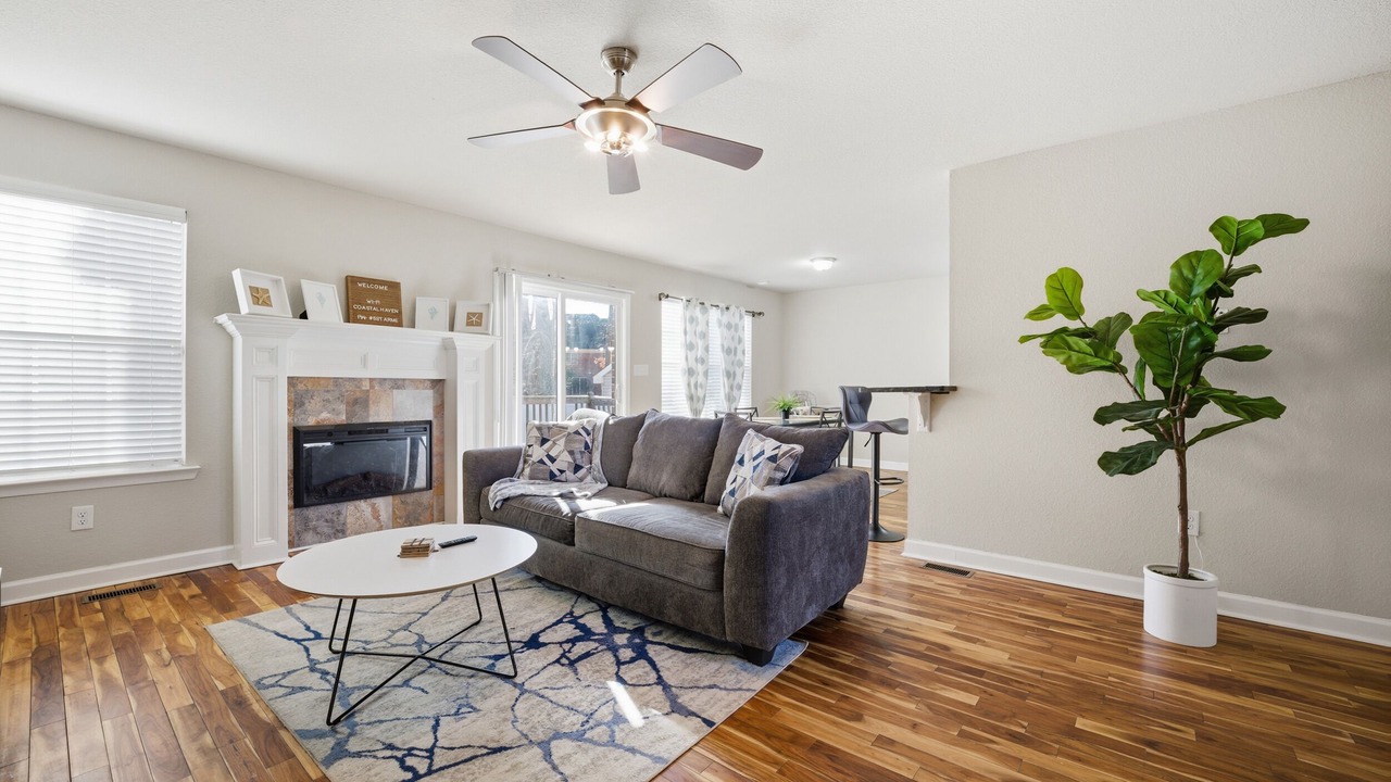 Photo of Livingroom in Newport News