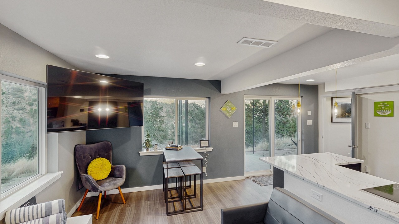 Photo of Livingroom in Green Mountain Falls