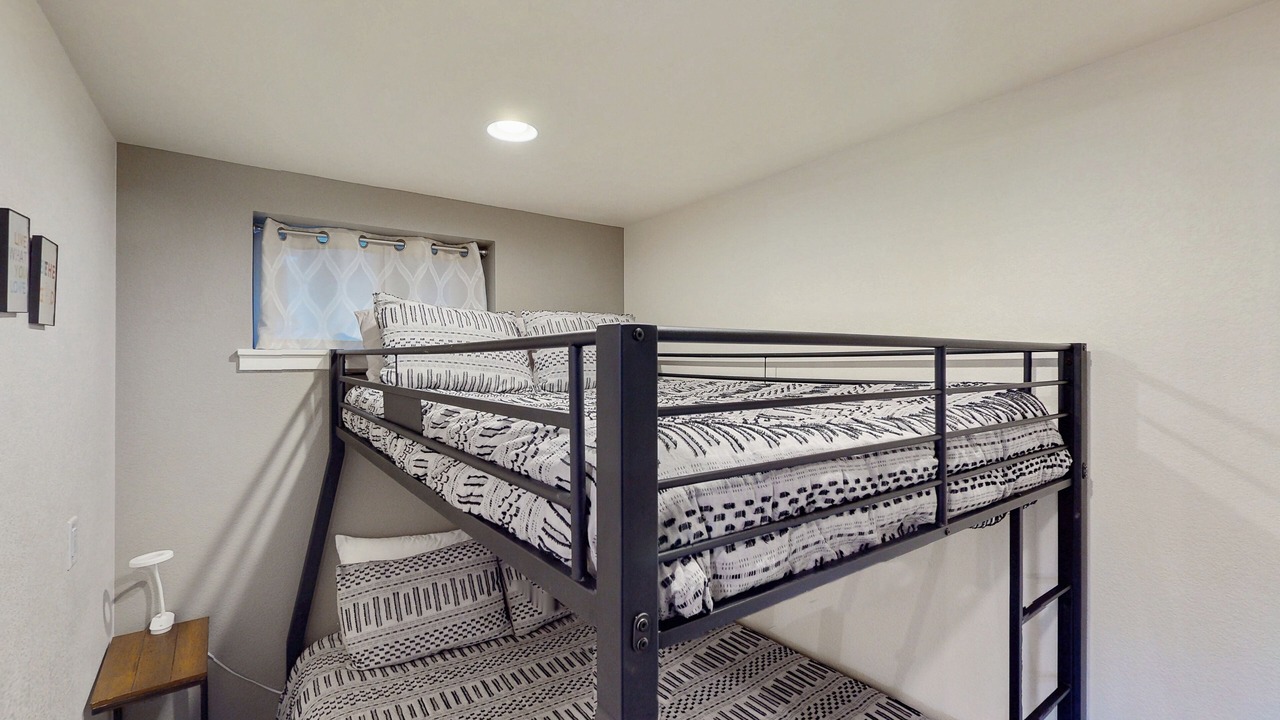 Photo of Bedroom in Green Mountain Falls