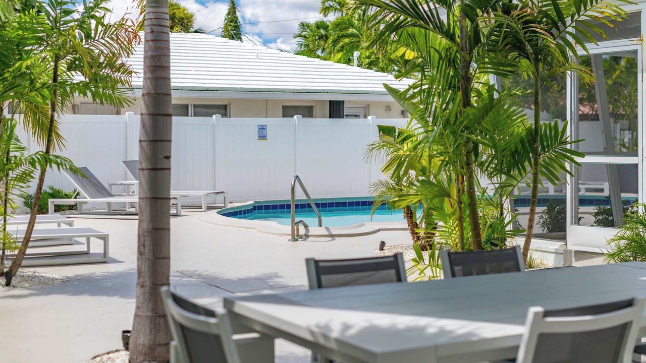Photo of Outdoor in Dolphin Isles