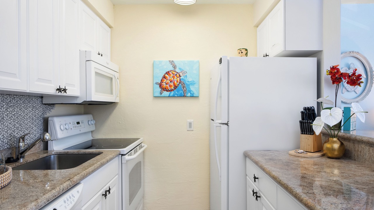 Photo of Kitchen in Historic Lahaina Front Street