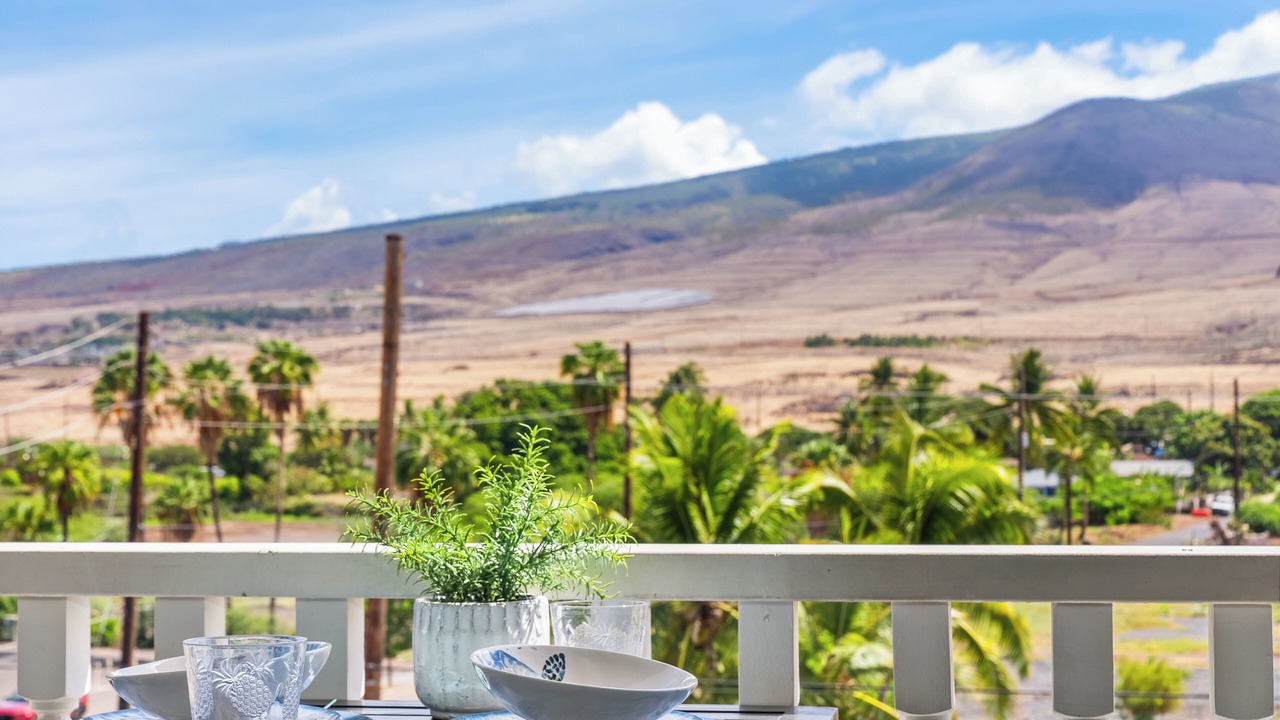 Photo of Patio Balcony in Historic Lahaina Front Street
