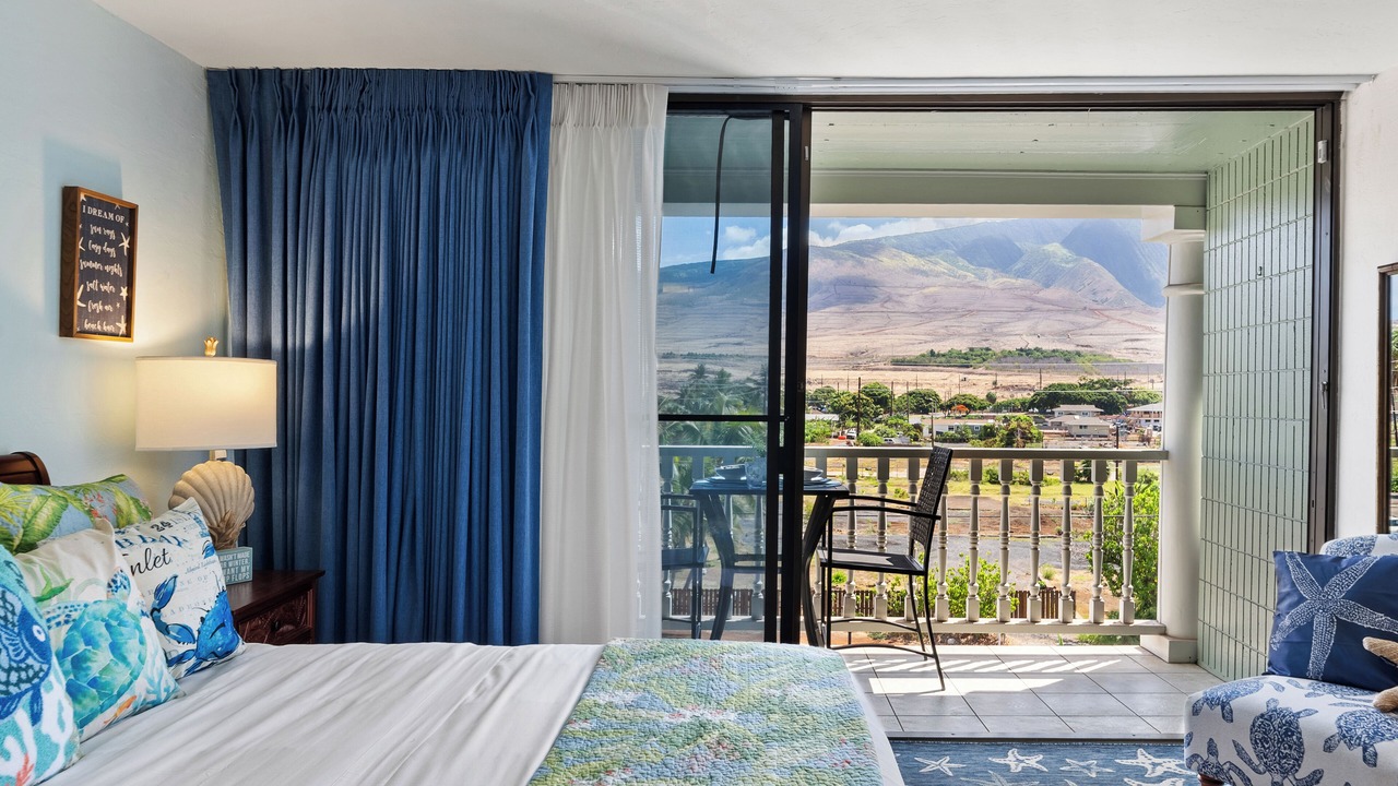 Photo of Bedroom in Historic Lahaina Front Street