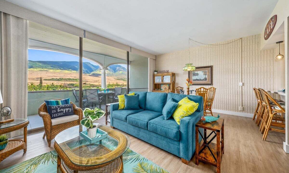 Photo of Bedroom in Historic Lahaina Front Street