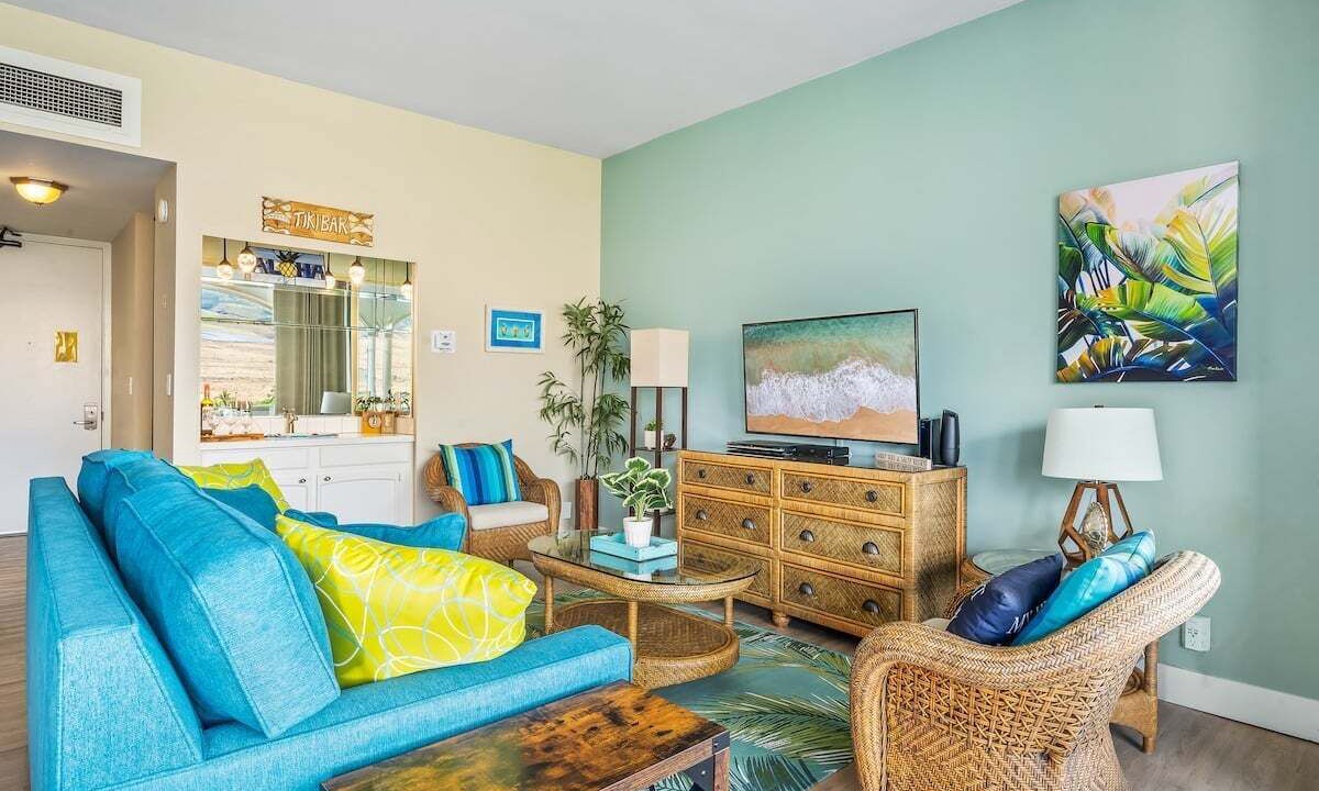 Photo of Bedroom in Historic Lahaina Front Street