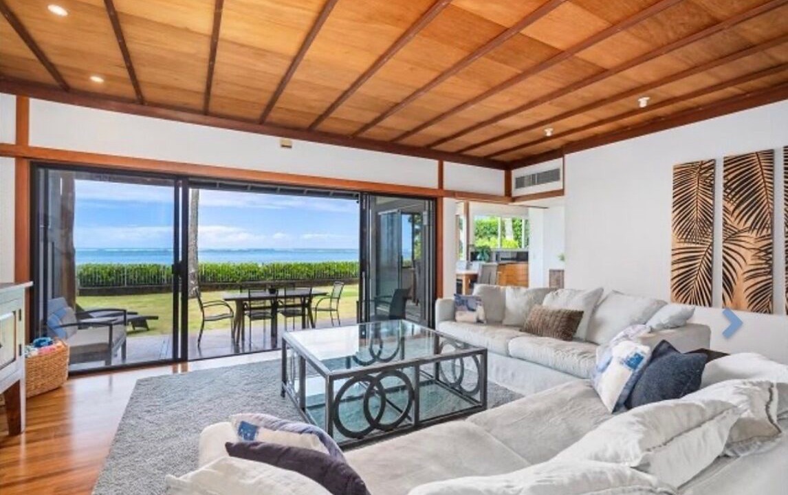 Photo of Livingroom in Eastern Honolulu
