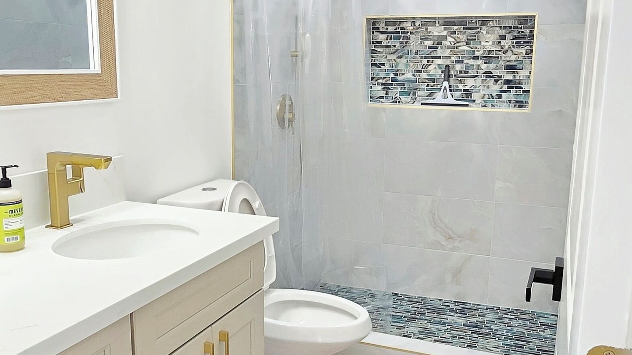 Photo of Bathroom in Ewa