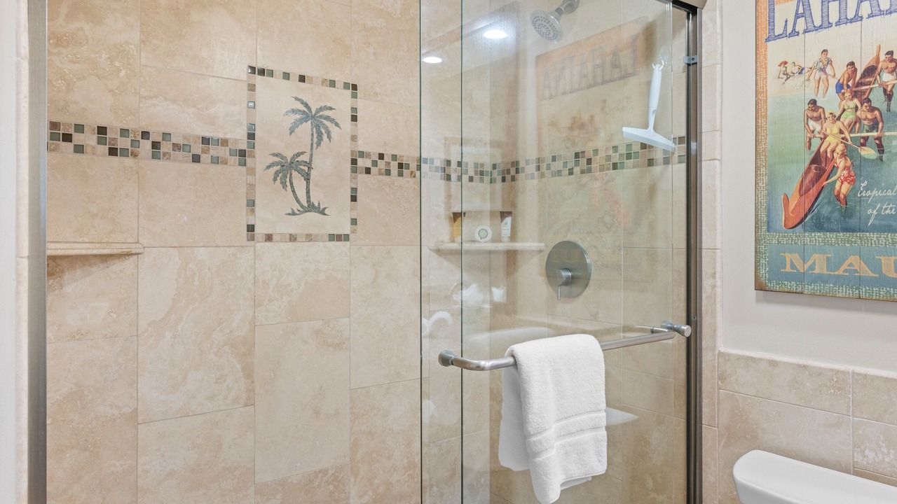 Photo of Bathroom in Historic Lahaina Front Street