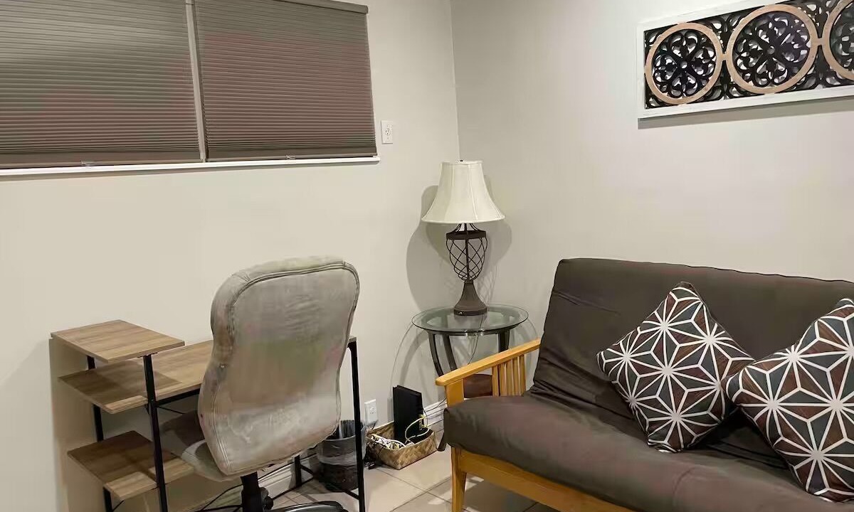 Photo of Livingroom in McCully - Moiliili