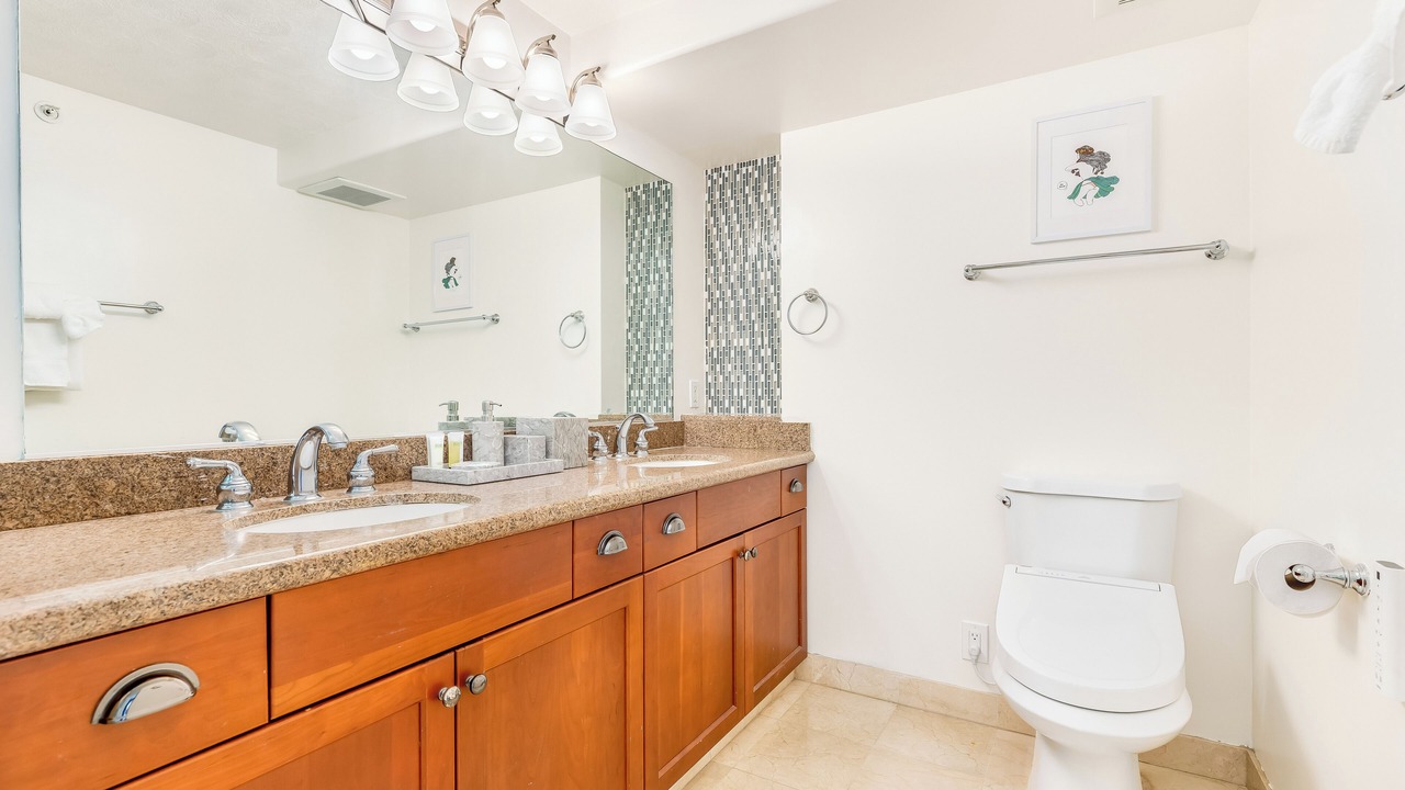 Photo of Bathroom in Waikiki