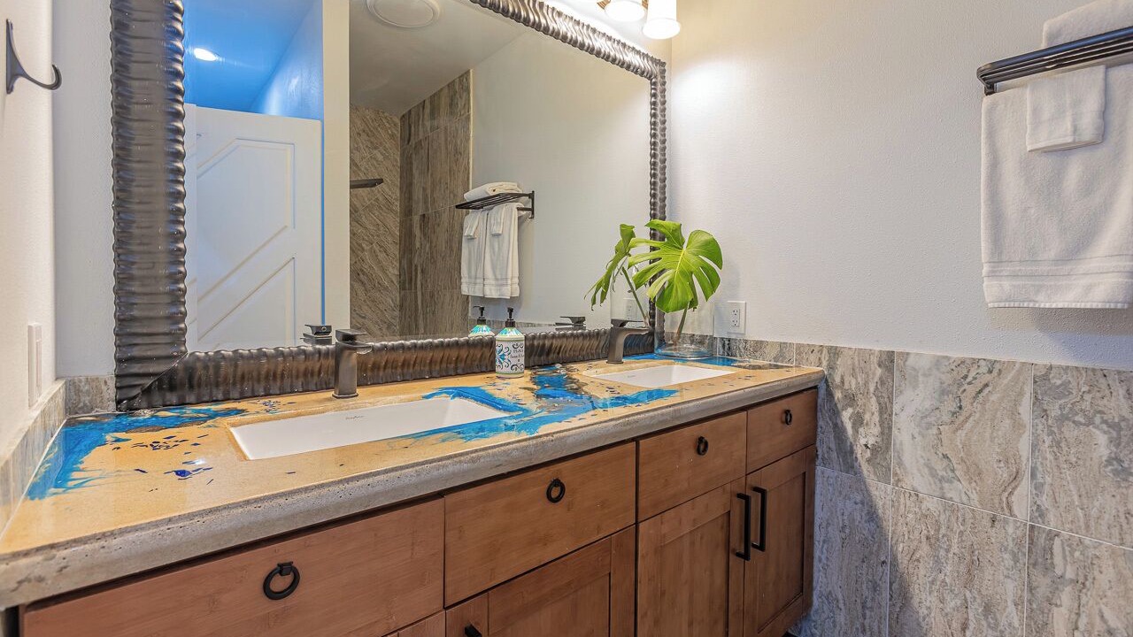 Photo of Bathroom in Maalaea