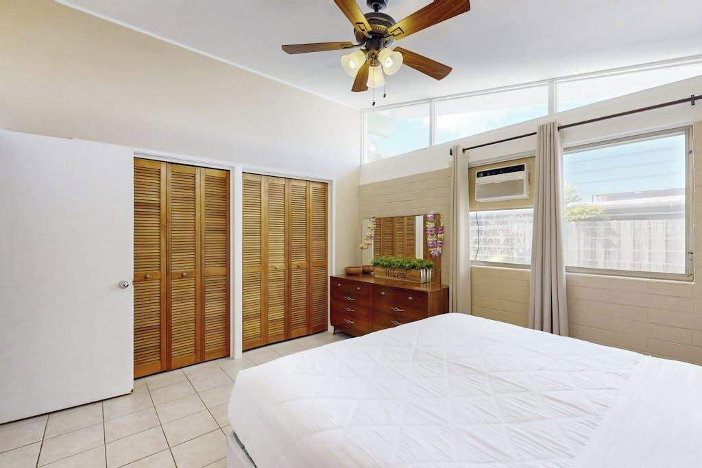 Photo of Bedroom in Portlock