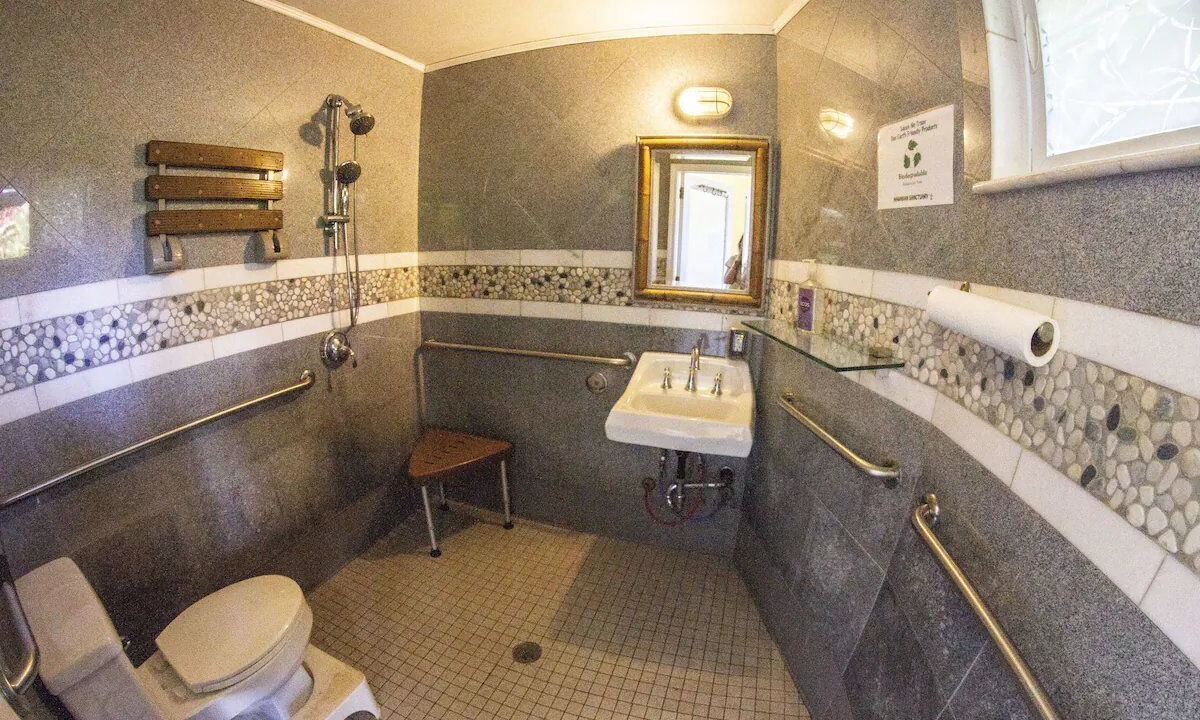 Photo of Bathroom in Kapoho
