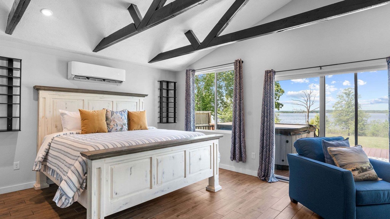 Photo of Bedroom in Big Cedars