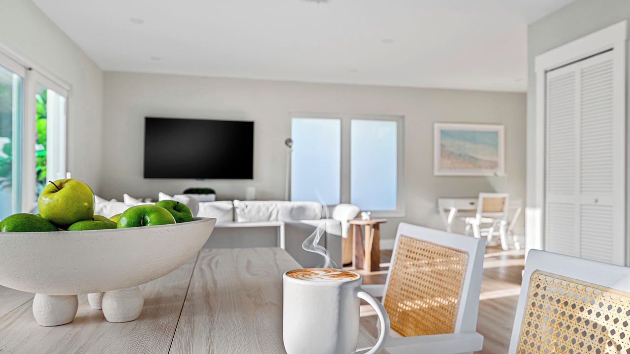Photo of Livingroom in Lauderdale Beach