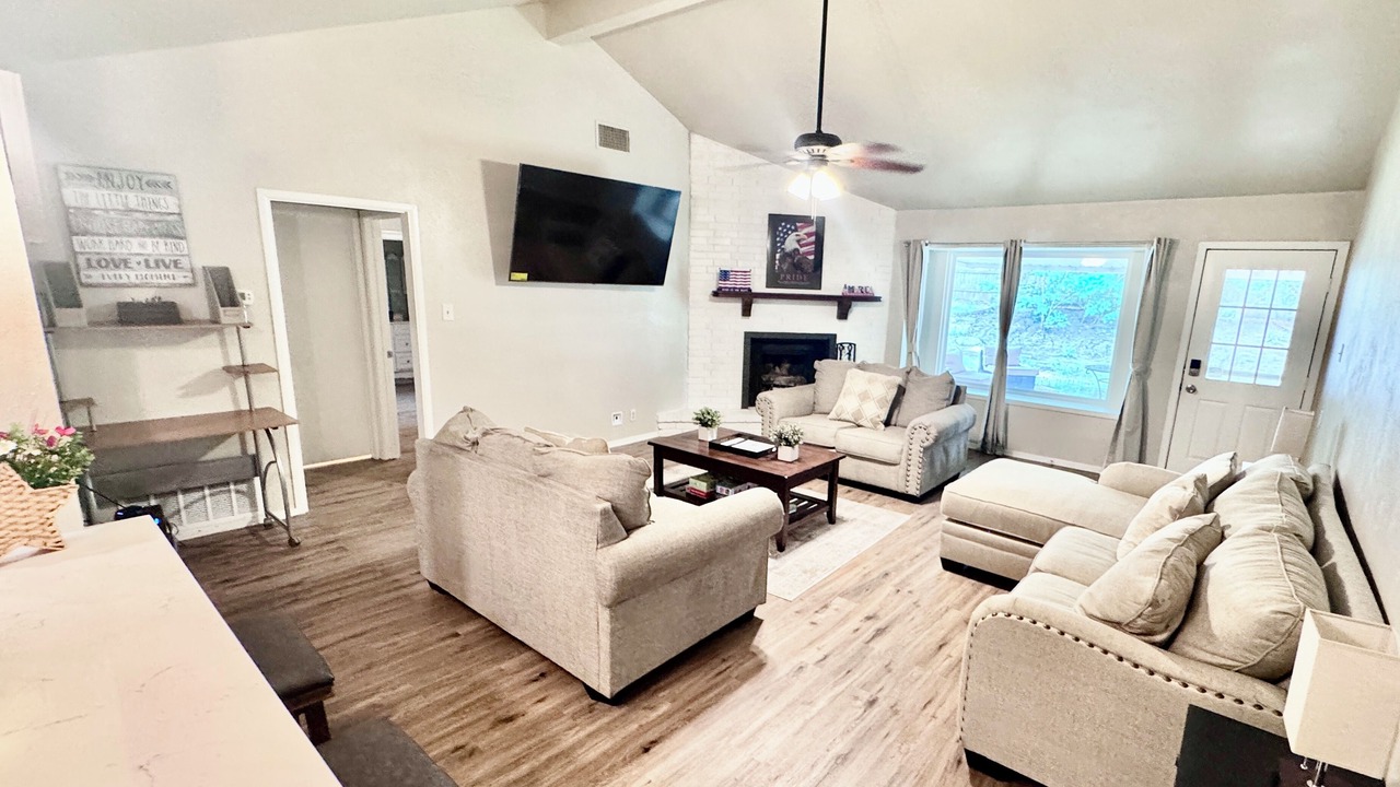 Photo of Livingroom in Cibolo
