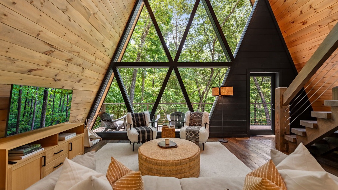 Photo of Livingroom in Morganton