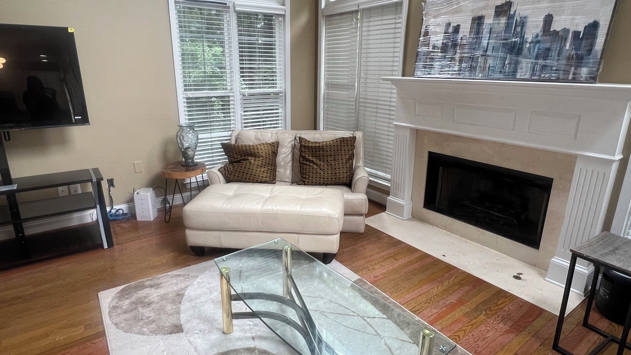 Photo of Livingroom in Mableton