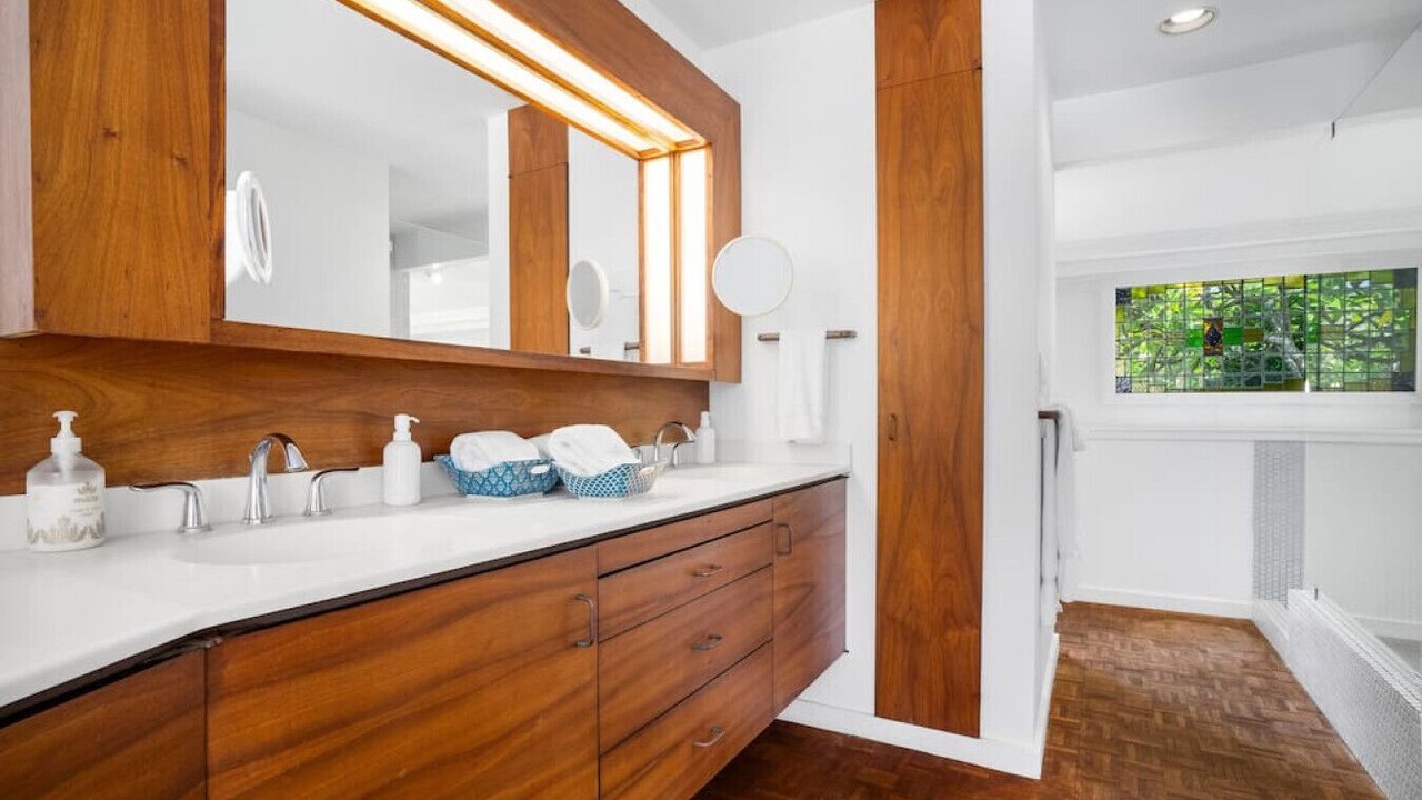 Photo of Bathroom in Portlock