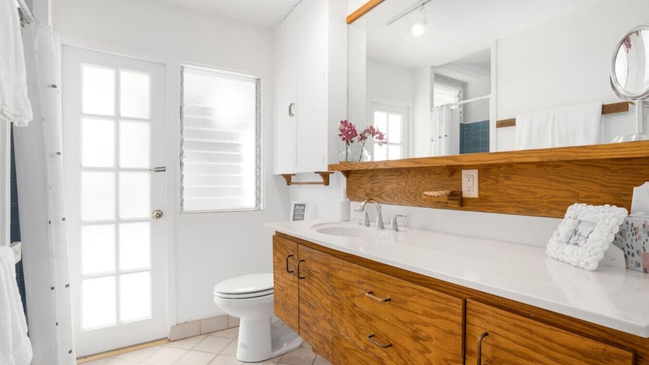 Photo of Bathroom in Portlock