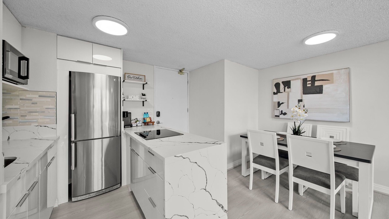 Photo of Kitchen in Diamond Head - Kapahulu - St. Louis