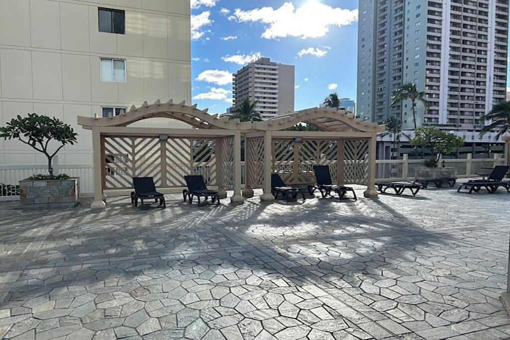 Photo of Patio Balcony in Diamond Head - Kapahulu - St. Louis