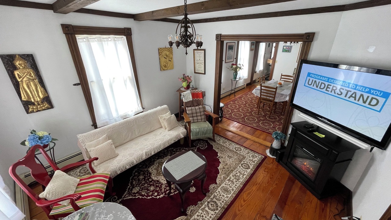 Photo of Livingroom in Mystic
