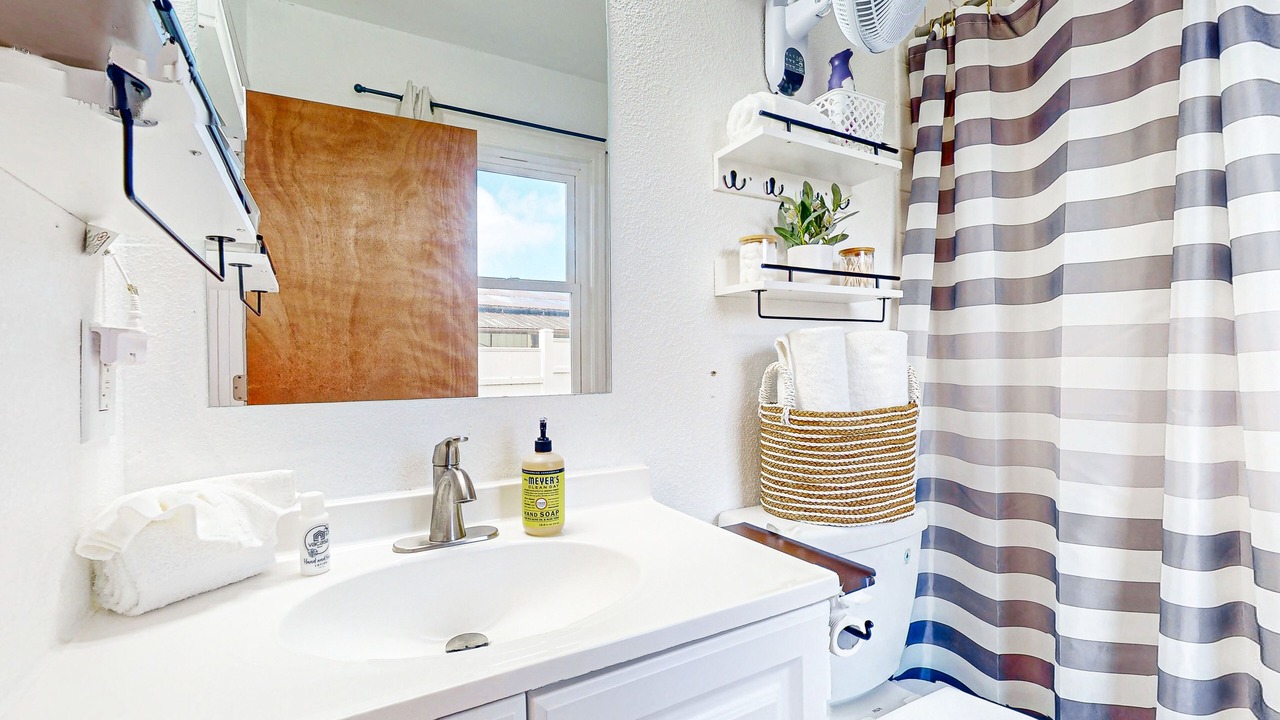Photo of Bathroom in Kapoho