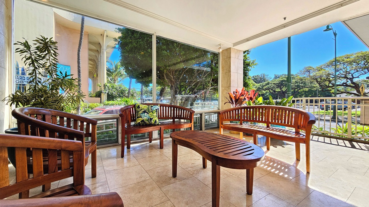 Photo of Patio Balcony in Diamond Head - Kapahulu - St. Louis