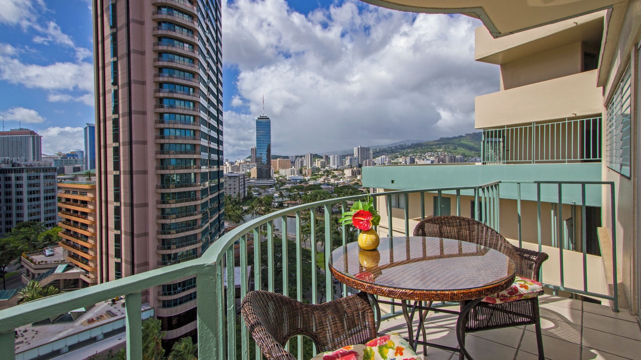 Photo of Outdoor in McCully - Moiliili