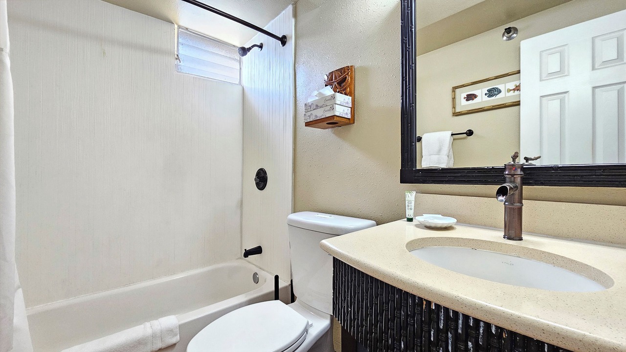Photo of Bathroom in Diamond Head - Kapahulu - St. Louis