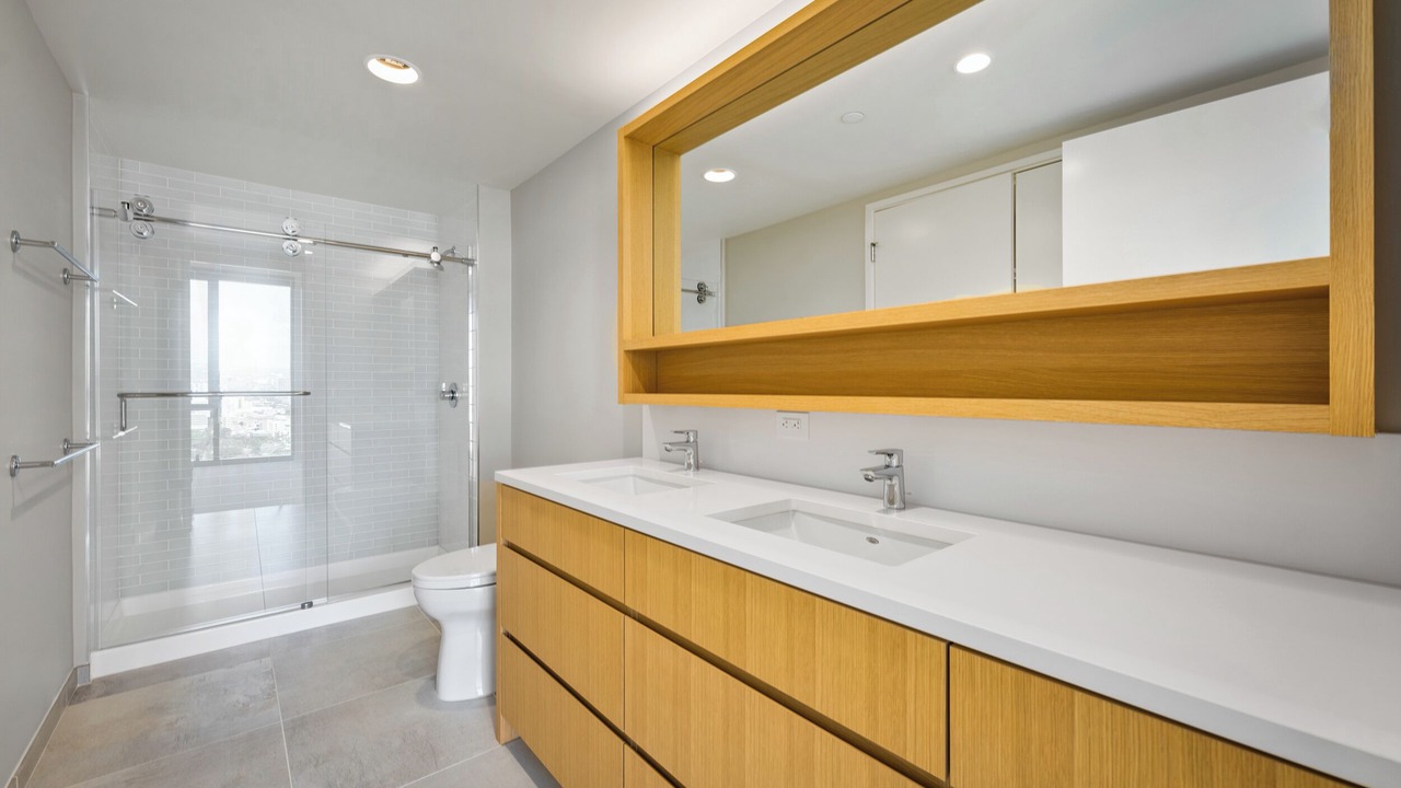 Photo of Bathroom in Ala Moana